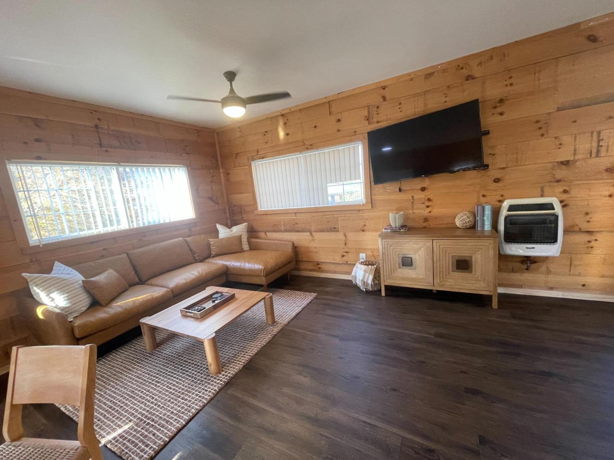 Pine Creek Cabins & Camping Resort South Bloomingville Exterior foto